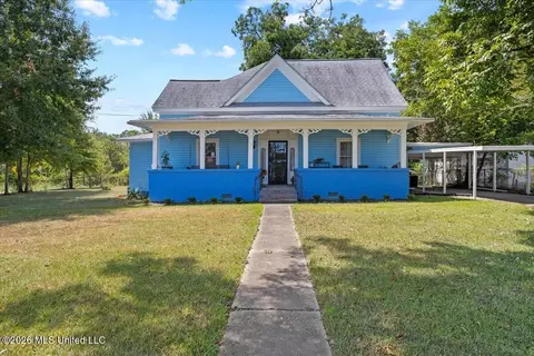 402 Dubose St, Ellisville, MS 39437