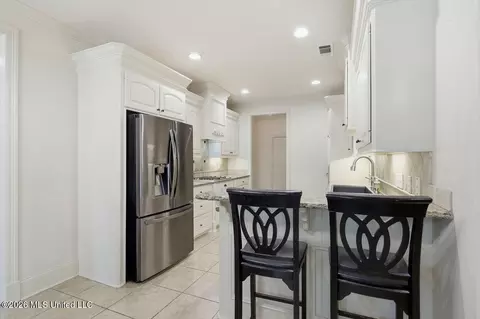 Kitchen - 124 Hemlock Ln, Madison, MS 39110 photo 1 of 3