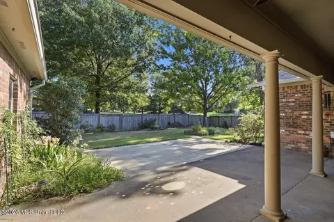 Exterior - 124 Hemlock Ln, Madison, MS 39110 photo 4 of 6