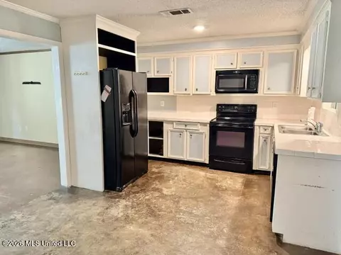 Kitchen - 255 Red Allen Rd, Brandon, MS 39042 photo 1 of 1