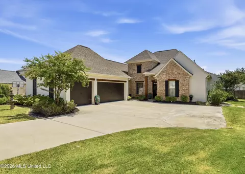 105 Lake Bnd, Madison, MS 39110