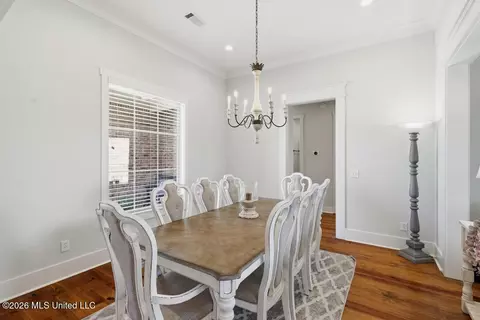 Dining - 105 Lake Bnd, Madison, MS 39110 photo 1 of 1