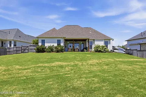 Exterior - 105 Lake Bnd, Madison, MS 39110 photo 4 of 4