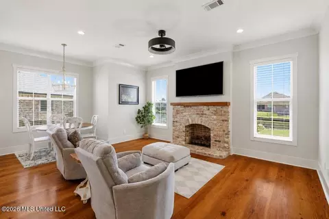 Living - 105 Lake Bnd, Madison, MS 39110 photo 1 of 2