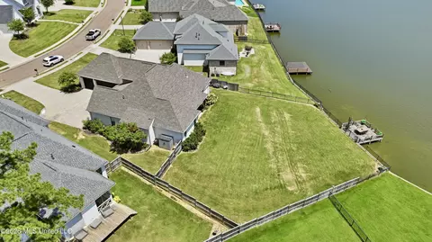 View/Area - 105 Lake Bnd, Madison, MS 39110 photo 4 of 5
