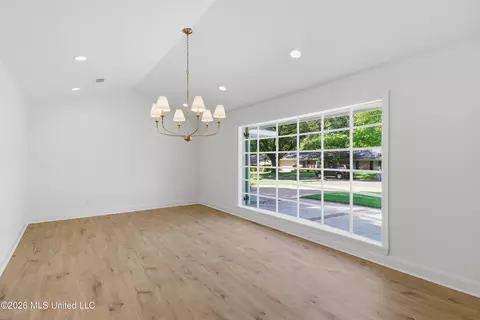 Living - 5326 Balmoral Dr, Jackson, MS 39211 photo 4 of 6