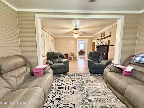 Living - 8488 Neely Avera Rd, Neely, MS 39461 photo 2 of 3