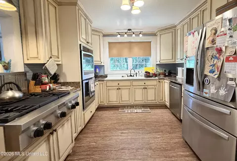 Kitchen - 8488 Neely Avera Rd, Neely, MS 39461 photo 3 of 7