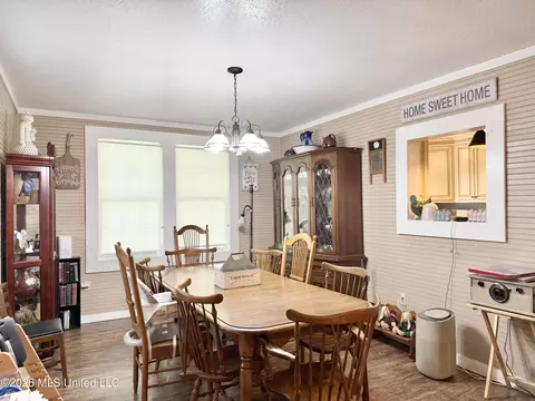 Dining - 8488 Neely Avera Rd, Neely, MS 39461 photo 1 of 2