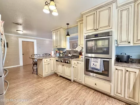 Kitchen - 8488 Neely Avera Rd, Neely, MS 39461 photo 6 of 7