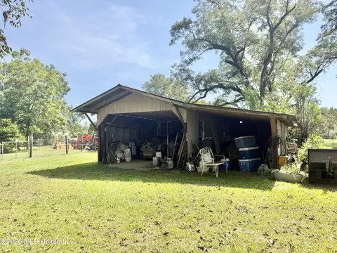 Exterior - 8488 Neely Avera Rd, Neely, MS 39461 photo 7 of 13