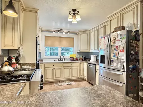 Kitchen - 8488 Neely Avera Rd, Neely, MS 39461 photo 1 of 7