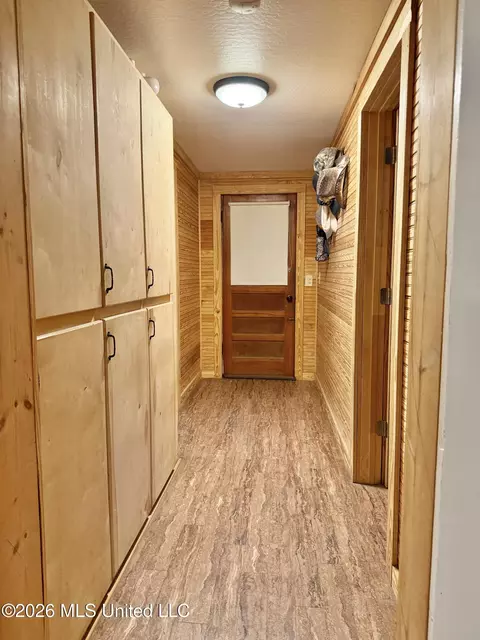 Entry Way - 8488 Neely Avera Rd, Neely, MS 39461 photo 2 of 2