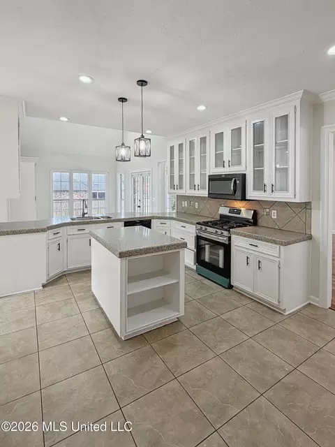 Kitchen - 116 Hidden Hills Dr, Madison, MS 39110 photo 1 of 2