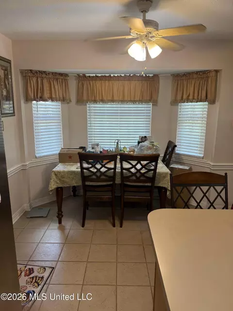 Dining - 6530 Cedarwood Dr, Jackson, MS 39213 photo 1 of 2