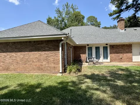 Exterior - 126 Sumac Dr, Madison, MS 39110 photo 4 of 8