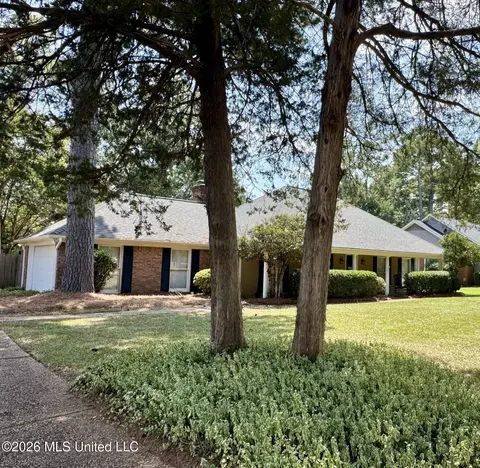 126 Sumac Dr, Madison, MS 39110