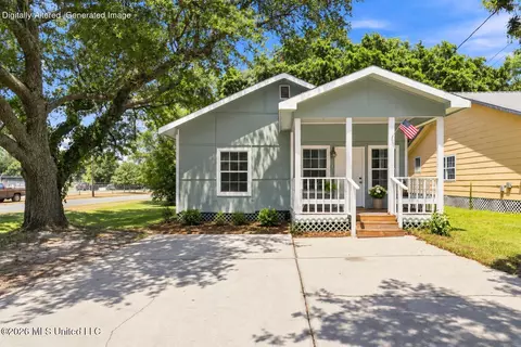 615 Mckinley Ave, Pascagoula, MS 39567