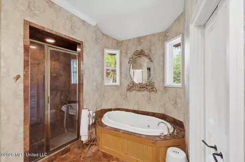 Bath - 146 Ridge Dr, Jackson, MS 39216 photo 3 of 4