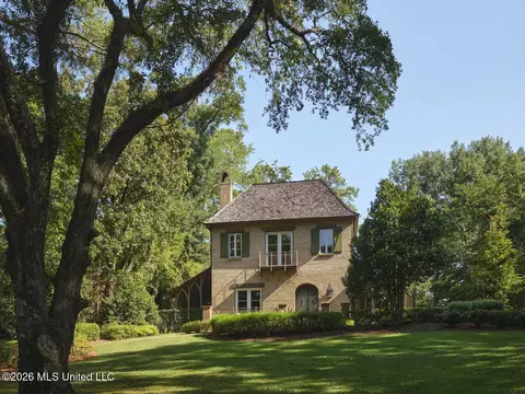 Exterior - 146 Ridge Dr, Jackson, MS 39216 photo 7 of 7