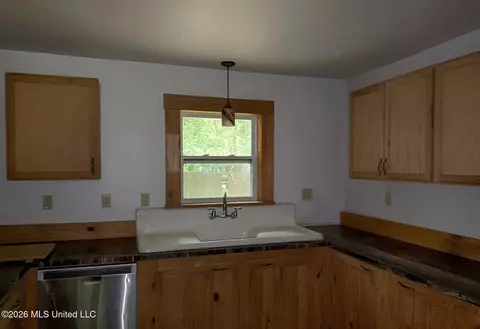 Kitchen - 429 2nd Ave, Monticello, MS 39654 photo 2 of 2