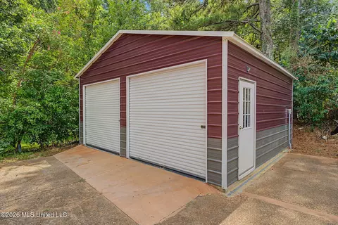Other - 4019 Victoria Dr, Nesbit, MS 38651 photo 7 of 10