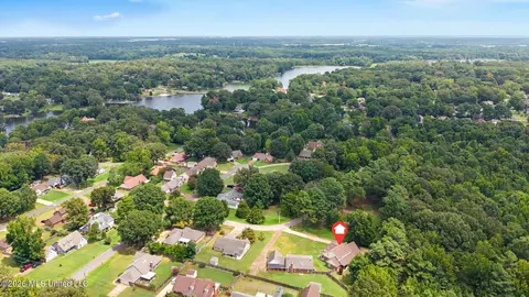 View/Area - 4019 Victoria Dr, Nesbit, MS 38651 photo 1 of 9