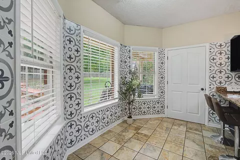 Entry Way - 4019 Victoria Dr, Nesbit, MS 38651 photo 1 of 7