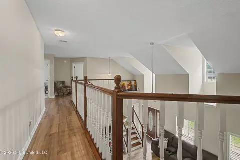 Entry Way - 4019 Victoria Dr, Nesbit, MS 38651 photo 6 of 7