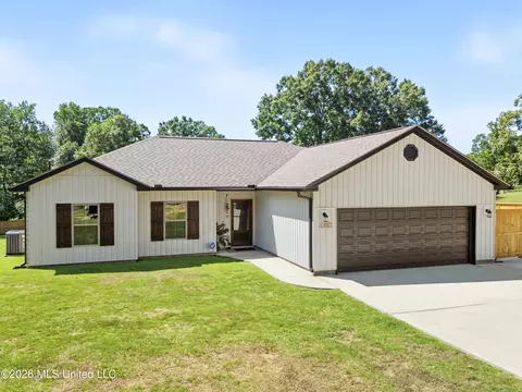 432 Restertown Rd, Poplarville, MS 39470