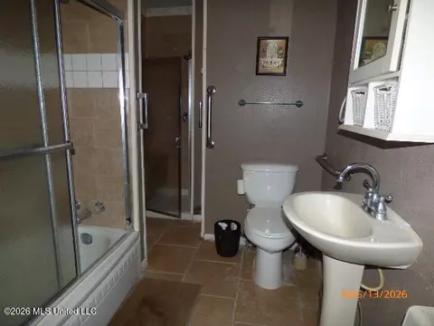 Bath - 9 Ray St, Natchez, MS 39120 photo 1 of 1