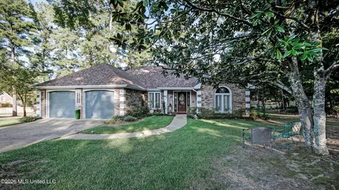 Exterior - 212 Overton Ct, Madison, MS 39110 photo 2 of 8