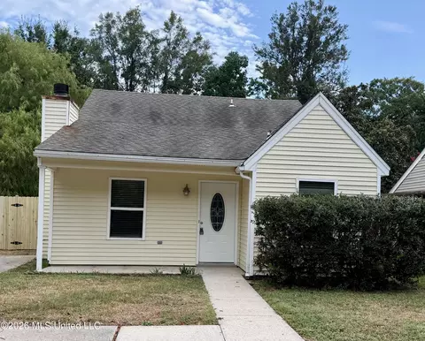 1743 James Buchanan Dr, Biloxi, MS 39531