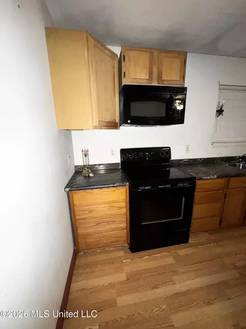 Kitchen - 16403 Omar Blvd, Biloxi, MS 39532 photo 2 of 3