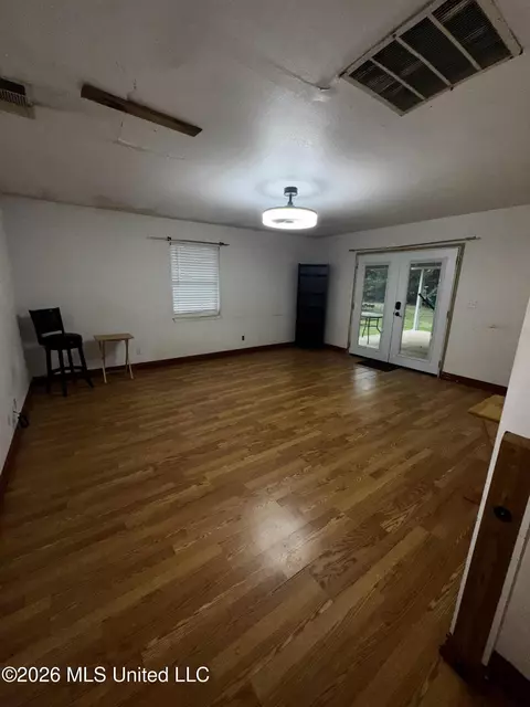 Living - 16403 Omar Blvd, Biloxi, MS 39532 photo 3 of 3