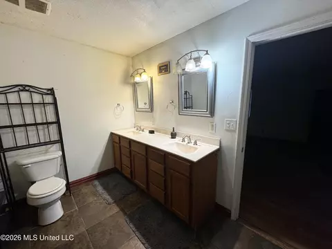 Bath - 16403 Omar Blvd, Biloxi, MS 39532 photo 2 of 4