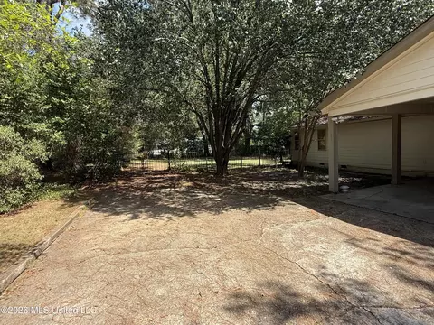 Exterior - 4318 Dunn St, Jackson, MS 39211 photo 7 of 8