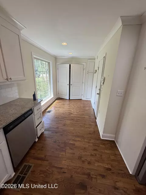 Entry Way - 4318 Dunn St, Jackson, MS 39211 photo 1 of 1