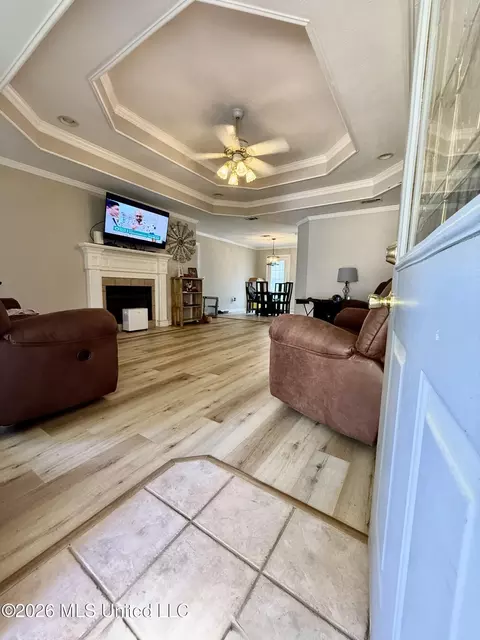 Entry Way - 895 Windward Dr, Richland, MS 39218 photo 1 of 2