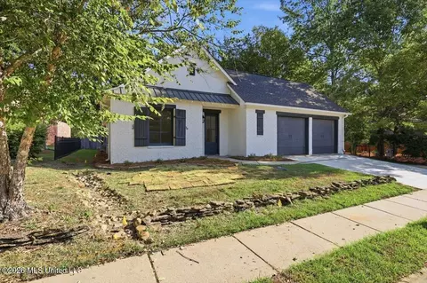 Exterior - 120 Hampton Chase, Madison, MS 39110 photo 3 of 11