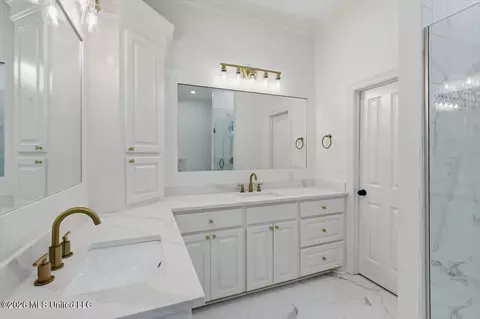 Bath - 120 Hampton Chase, Madison, MS 39110 photo 7 of 9