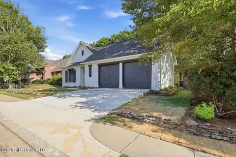 Exterior - 120 Hampton Chase, Madison, MS 39110 photo 2 of 11