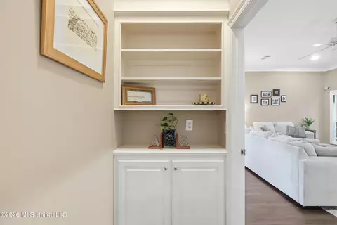 Entry Way - 308 Windy Ridge Dr, Brandon, MS 39042 photo 1 of 2
