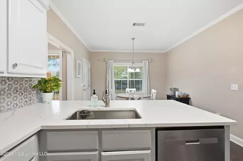 Kitchen - 308 Windy Ridge Dr, Brandon, MS 39042 photo 3 of 4