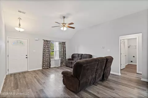 Entry Way - 109 Flower Cir, Coldwater, MS 38618 photo 1 of 3