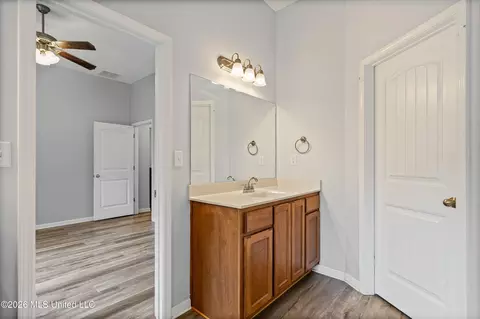 Bath - 109 Flower Cir, Coldwater, MS 38618 photo 2 of 2