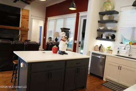 Kitchen - 162 Coventry Ln, Canton, MS 39046 photo 3 of 3