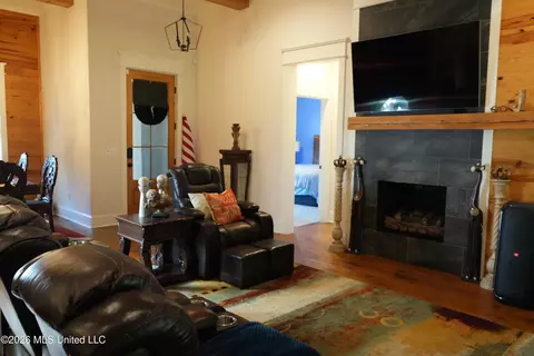 Living - 162 Coventry Ln, Canton, MS 39046 photo 1 of 1