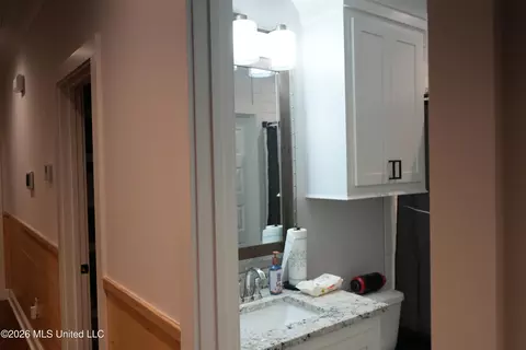 Entry Way - 162 Coventry Ln, Canton, MS 39046 photo 5 of 6