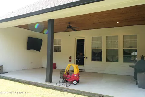 Exterior - 162 Coventry Ln, Canton, MS 39046 photo 3 of 6